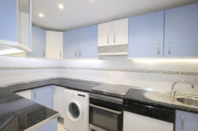 12-53013098fcab6c38b1379cd33298e050