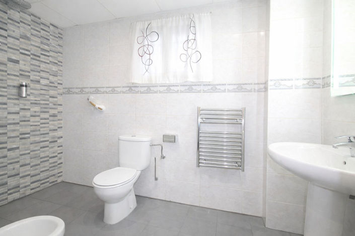 Image No.18-3 Bed Apartment for sale