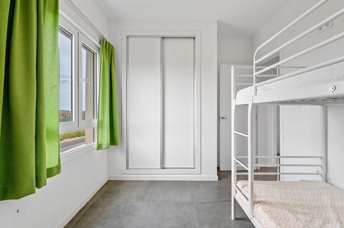 Image No.15-3 Bed Apartment for sale