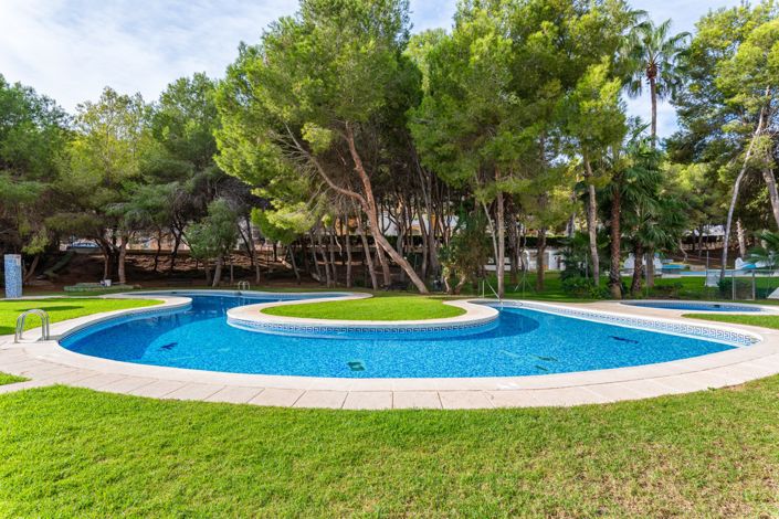 Image No.20-3 Bed Apartment for sale