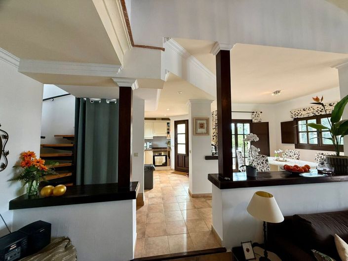 Image No.6-3 Bed Villa for sale