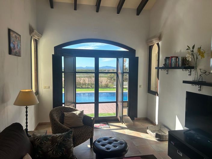 Image No.7-3 Bed House for sale