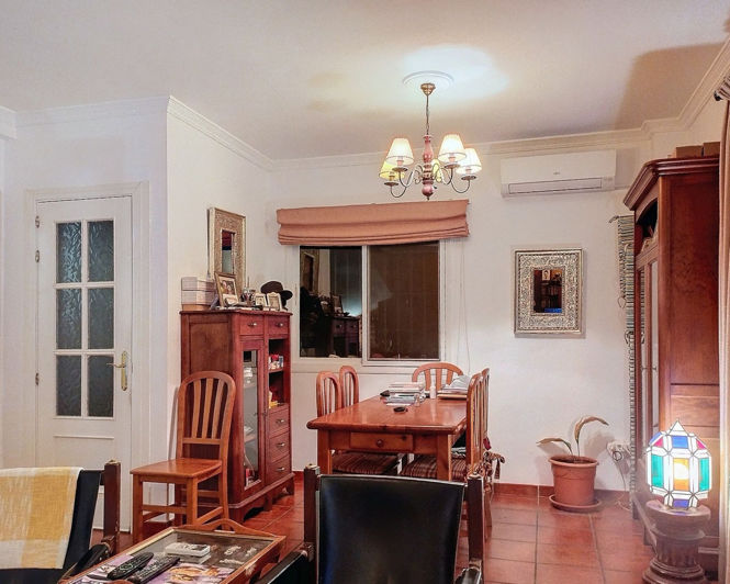 Image No.10-4 Bed House for sale