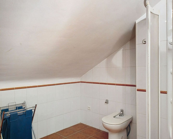 Image No.29-4 Bed House for sale