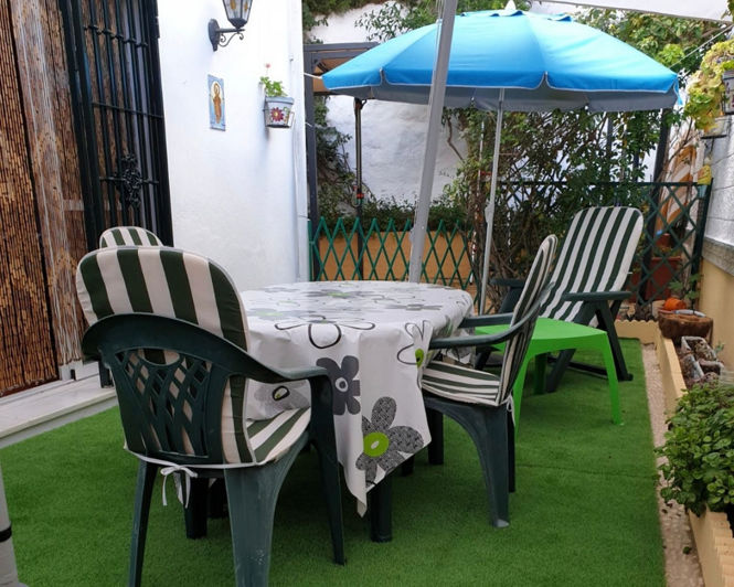 Image No.2-4 Bed House for sale