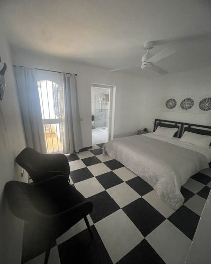 Image No.20-9 Bed House for sale