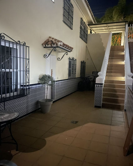 Image No.4-9 Bed House for sale