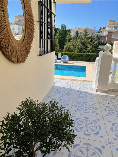 Image No.6-9 Bed House for sale