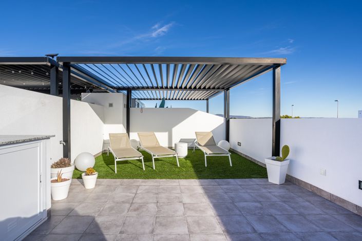 Image No.34-3 Bed Property for sale