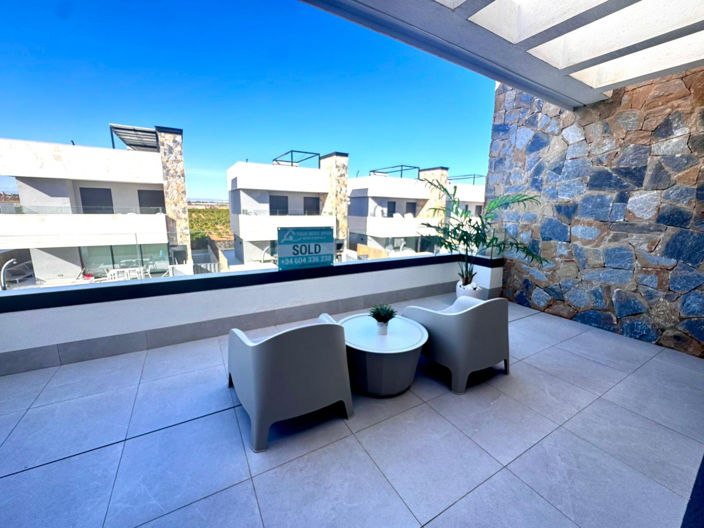 Image No.28-4 Bed House for sale