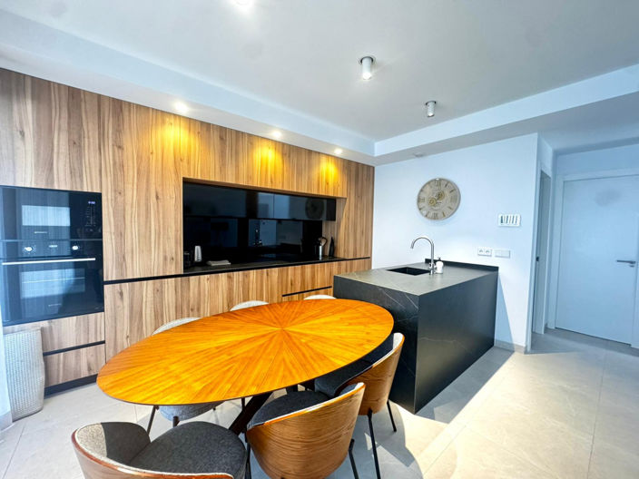 Image No.6-4 Bed House for sale