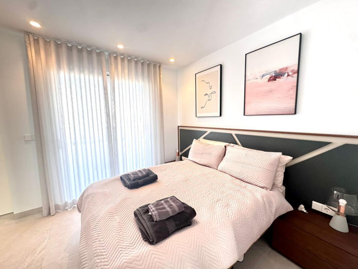 Image No.9-4 Bed House for sale