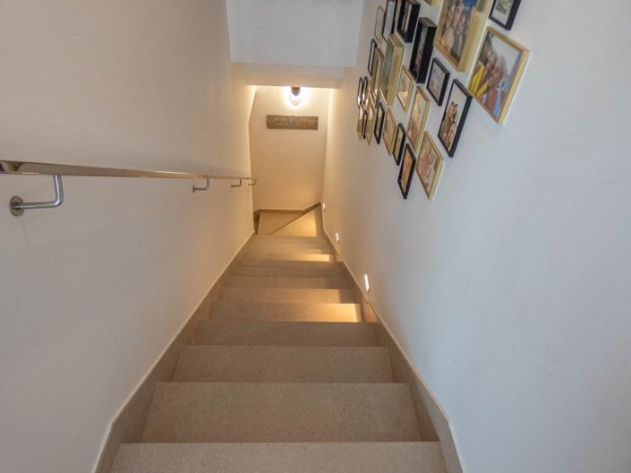 Image No.17-3 Bed Property for sale