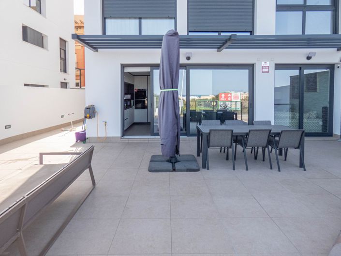 Image No.27-3 Bed House for sale