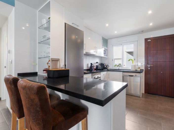 Image No.11-2 Bed Apartment for sale