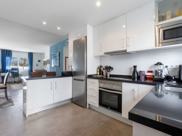 Image No.14-2 Bed Apartment for sale