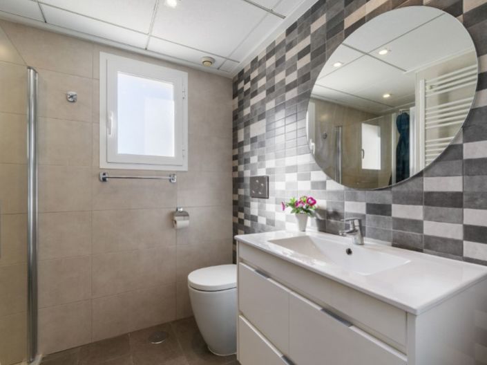 Image No.16-2 Bed Apartment for sale