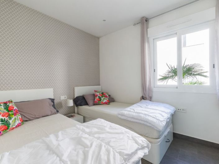 Image No.17-2 Bed Apartment for sale