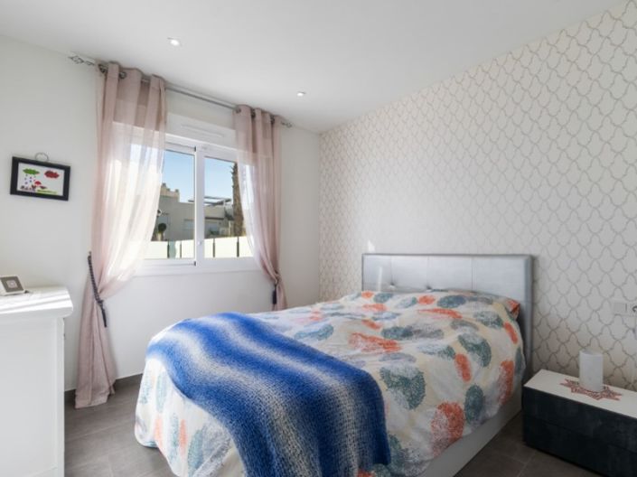 Image No.18-2 Bed Apartment for sale