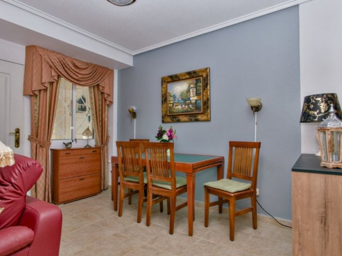 Image No.15-2 Bed Townhouse for sale