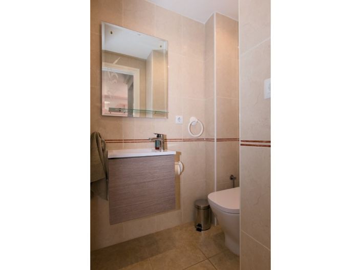 Image No.22-2 Bed Townhouse for sale