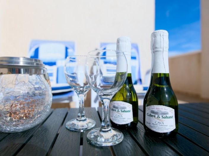 Image No.33-2 Bed Townhouse for sale