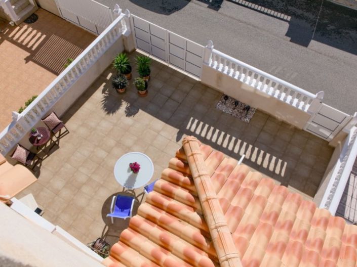 Image No.35-2 Bed Townhouse for sale