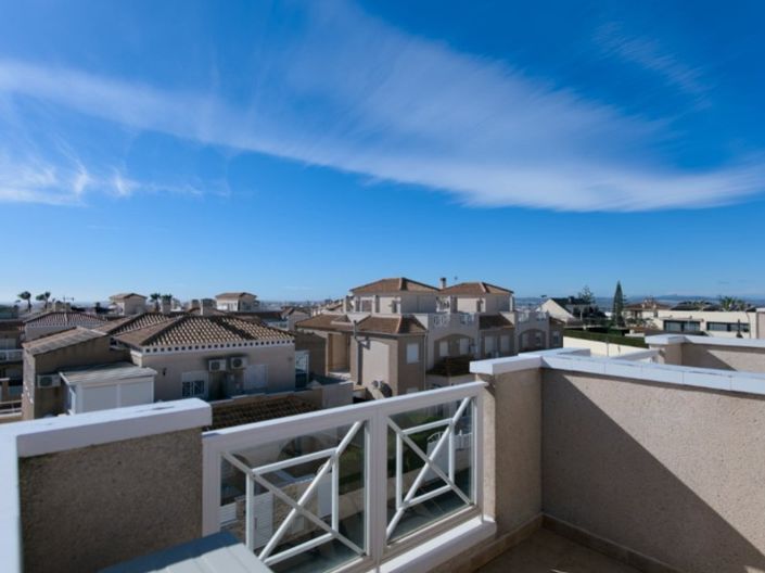 Image No.37-2 Bed Townhouse for sale