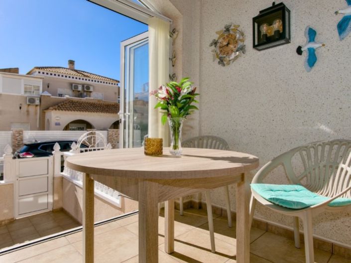 Image No.7-2 Bed Townhouse for sale