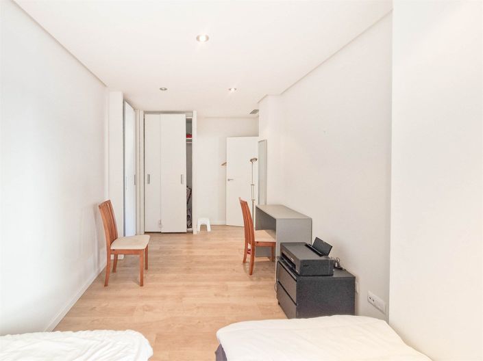 Image No.18-4 Bed Apartment for sale