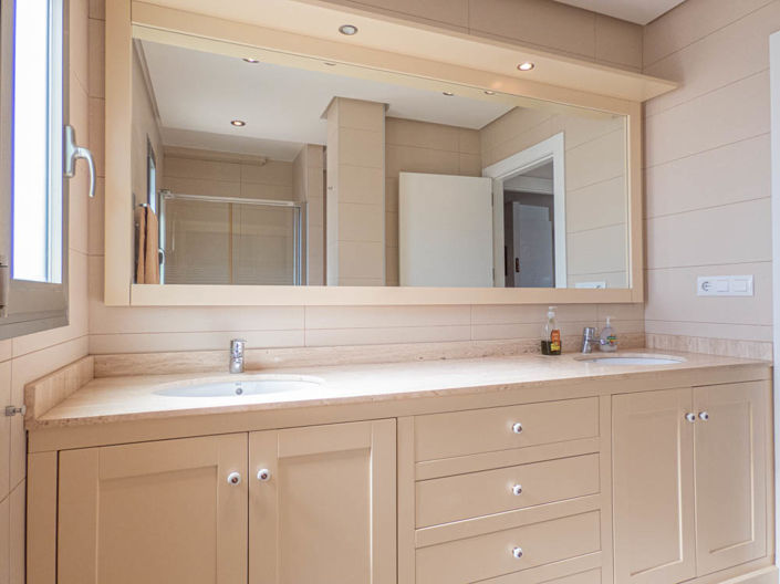 Image No.24-4 Bed Apartment for sale