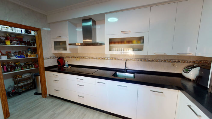 Image No.5-6 Bed Villa for sale