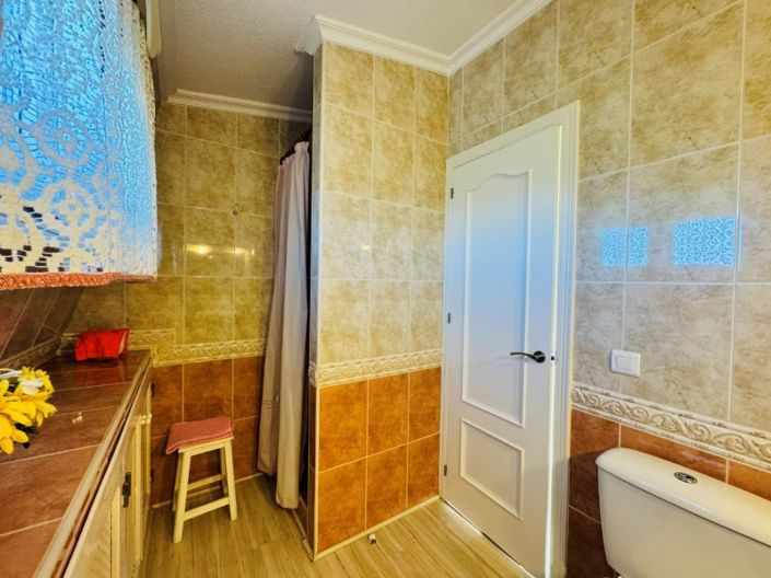 Image No.36-3 Bed Apartment for sale