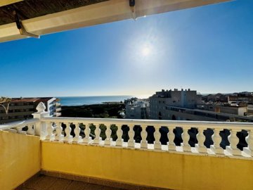 o1jh0oh72s1q0a1ee810v118ha1q3j41