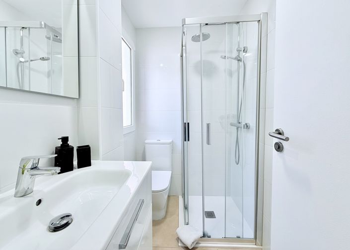 Image No.20-2 Bed Villa for sale