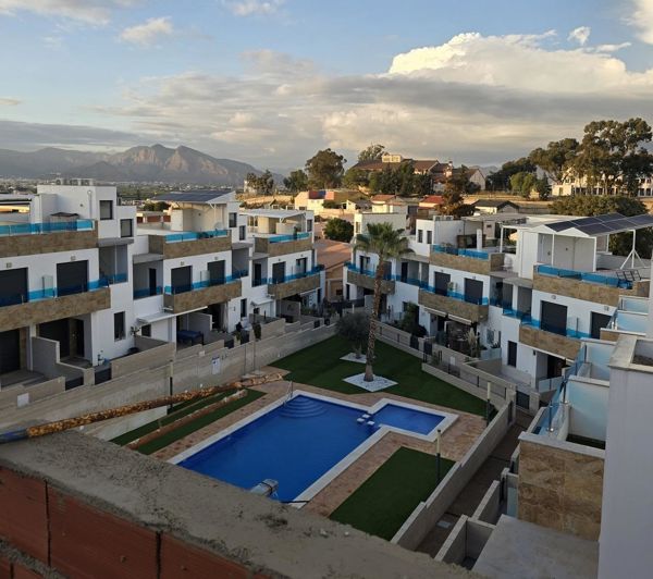 Image No.9-3 Bed Townhouse for sale