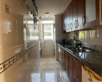 10-bb915d1cb19341576dcdc994b81ab9c5