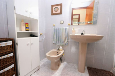 13-5fd73dea700db77384c091ca9818b1a9