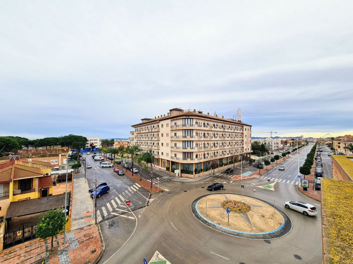 Image No.21-3 Bed Apartment for sale