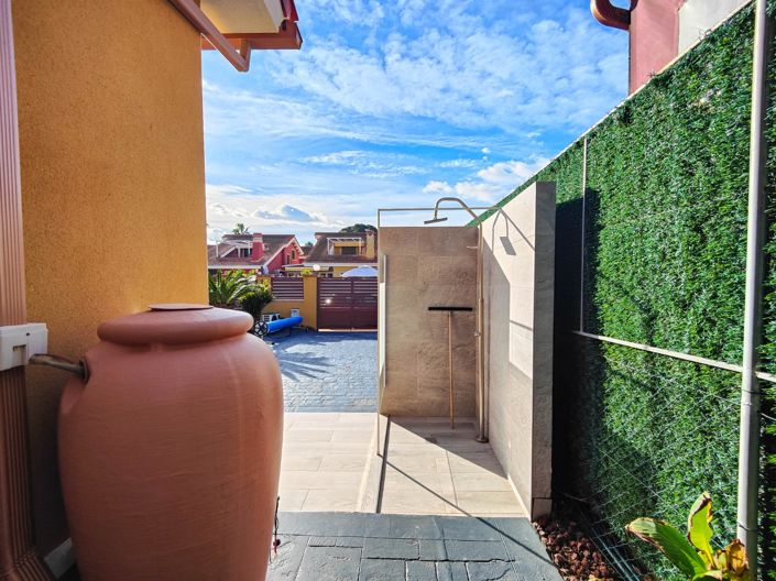 Image No.12-3 Bed Villa for sale