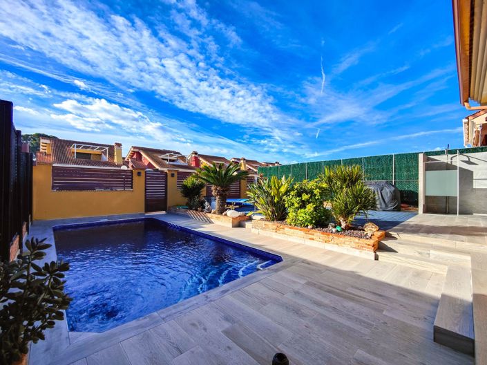 Image No.5-3 Bed Villa for sale