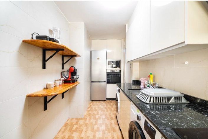 Image No.18-3 Bed Apartment for sale