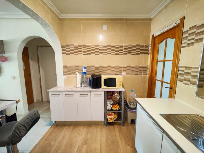 Image No.24-4 Bed Townhouse for sale