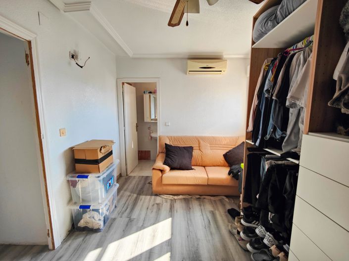 Image No.36-4 Bed Townhouse for sale