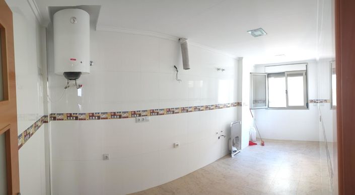 Image No.17-3 Bed Apartment for sale