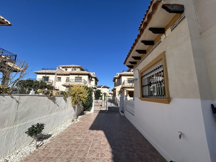 Image No.5-2 Bed Townhouse for sale