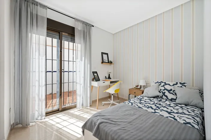 Image No.11-3 Bed Townhouse for sale