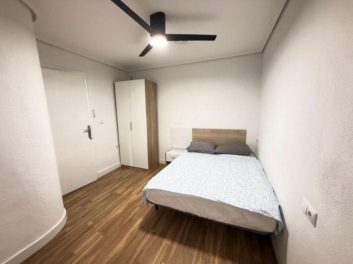 Image No.18-4 Bed Apartment for sale