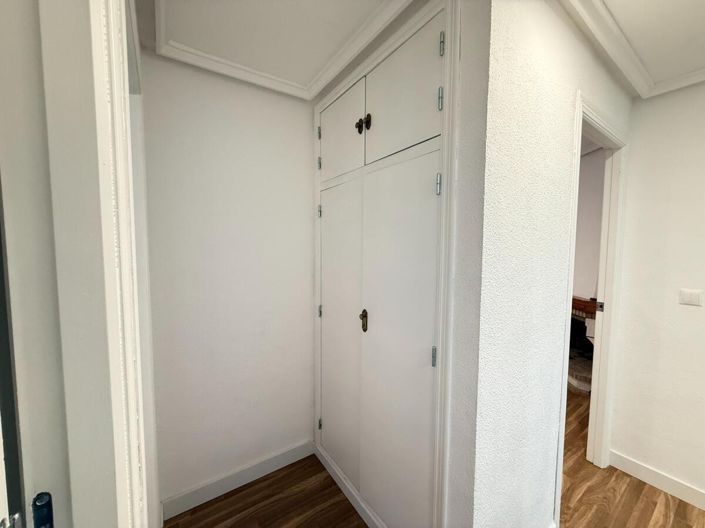 Image No.20-4 Bed Apartment for sale