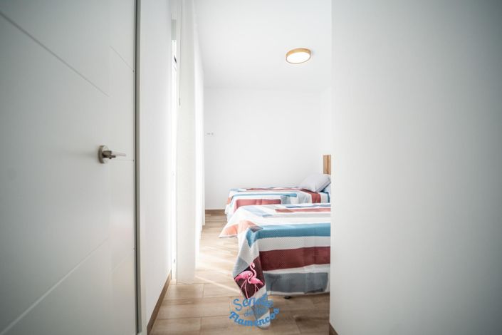 Image No.27-3 Bed Property for sale